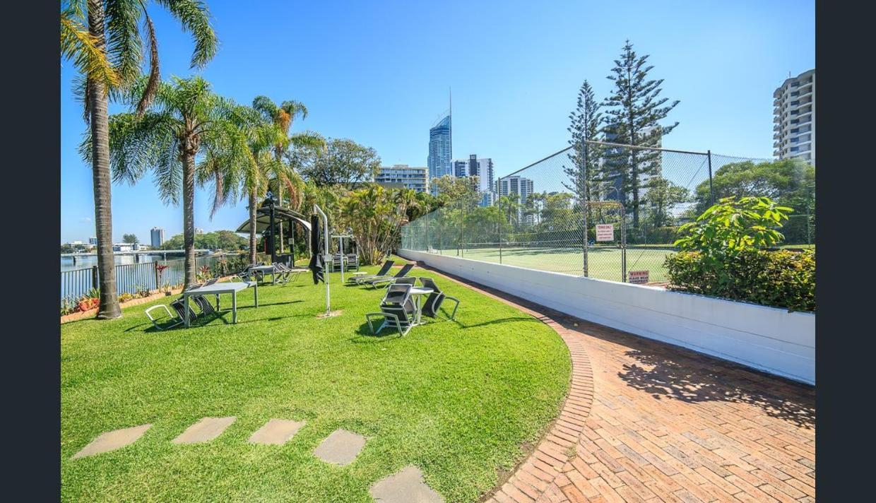 Silverton Apartment Resort Surfers Paradise Gold Coast Exterior photo